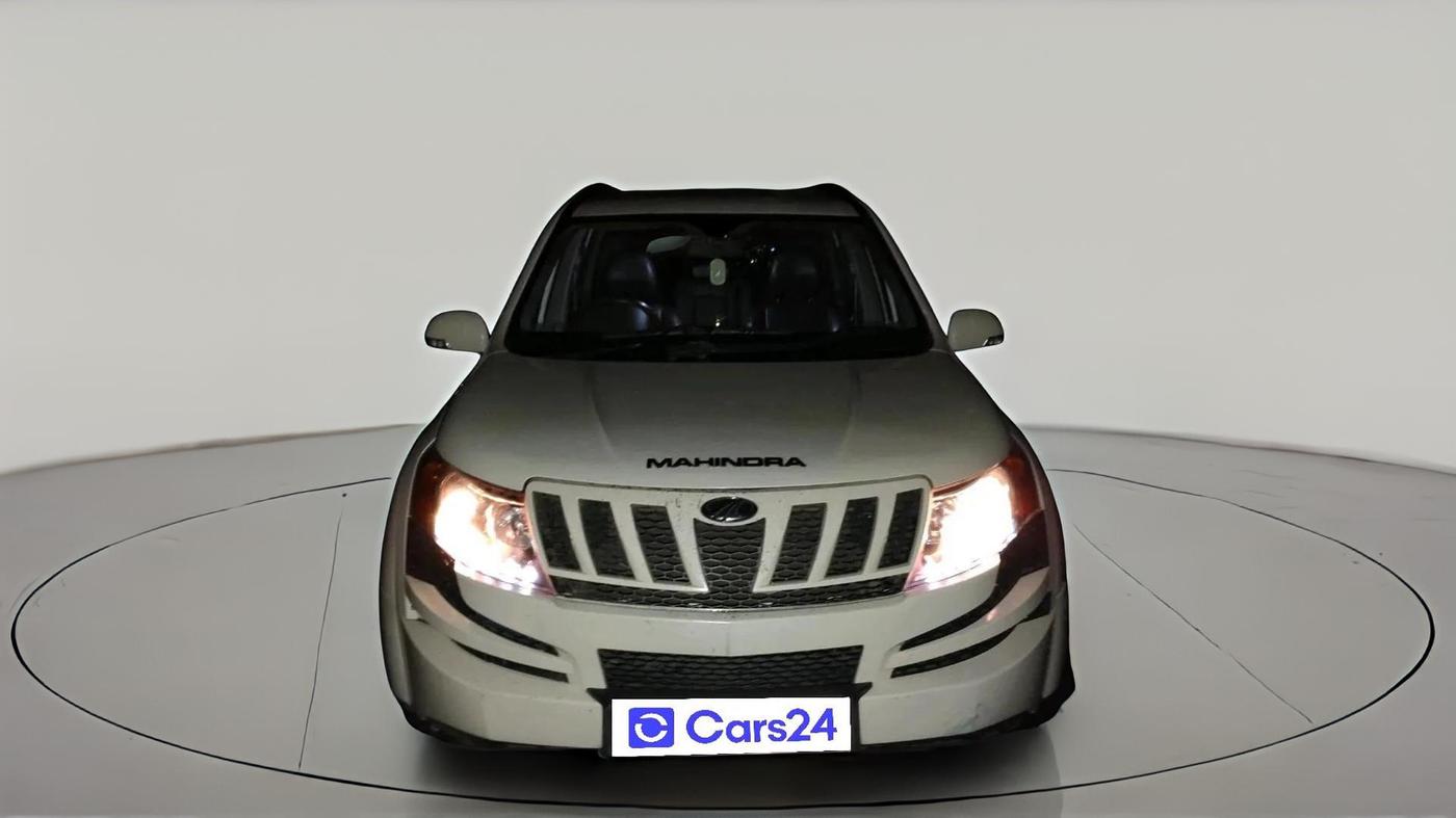2014 Mahindra XUV500 W8, Diesel, Manual, 1,30,024 km, exterior