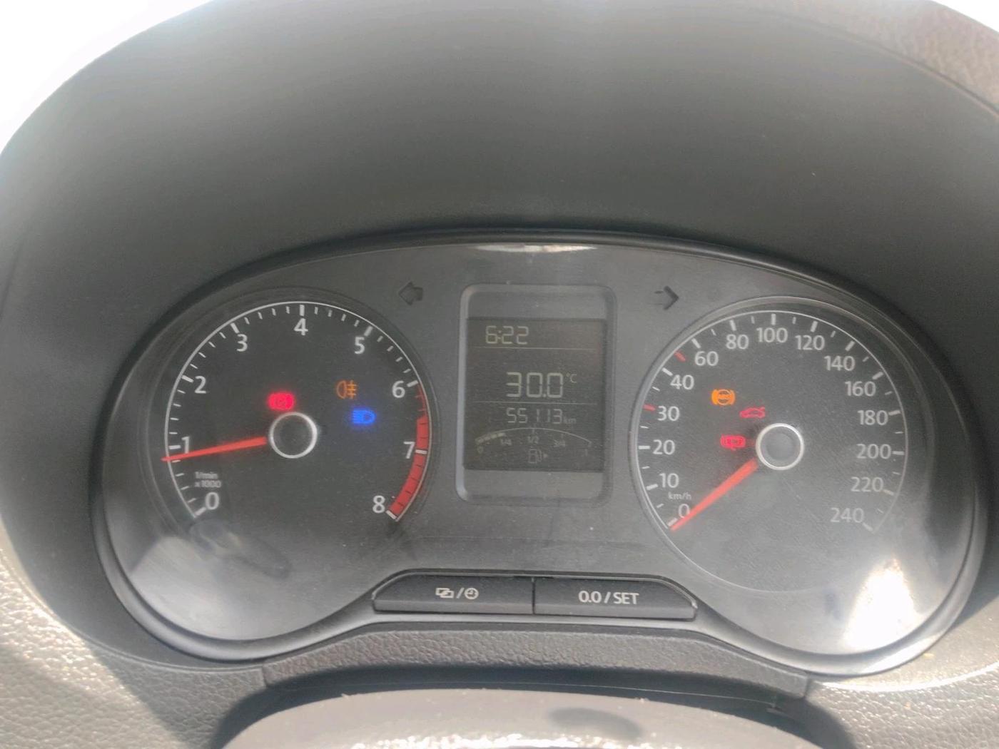2017 Volkswagen Polo COMFORTLINE 1.2L, Petrol, Manual, 55,113 km, interior