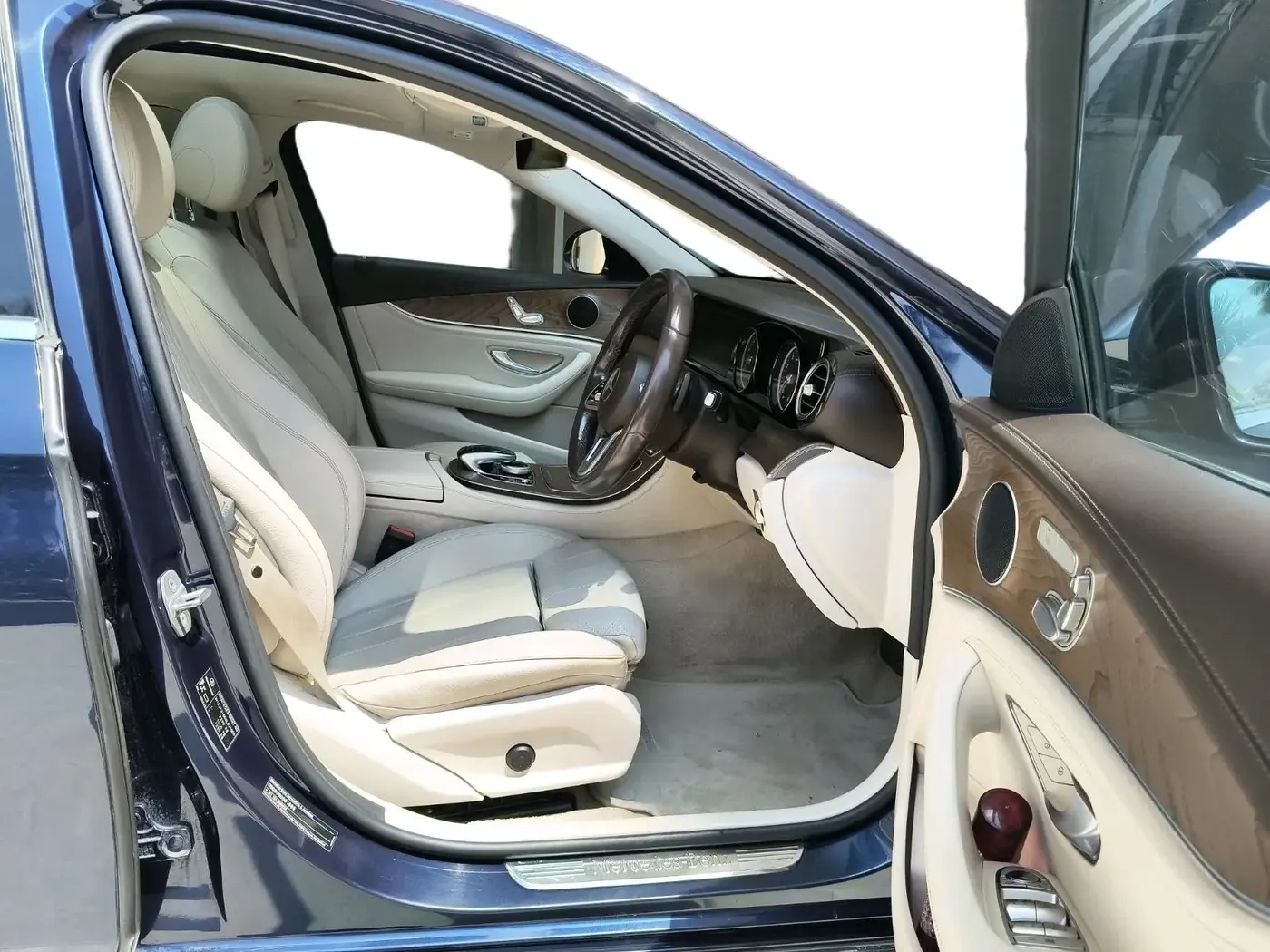 2020 Mercedes Benz E Class E 200 CGI BLUE EFFICIENCY, Petrol, Manual, 84,027 km, interior