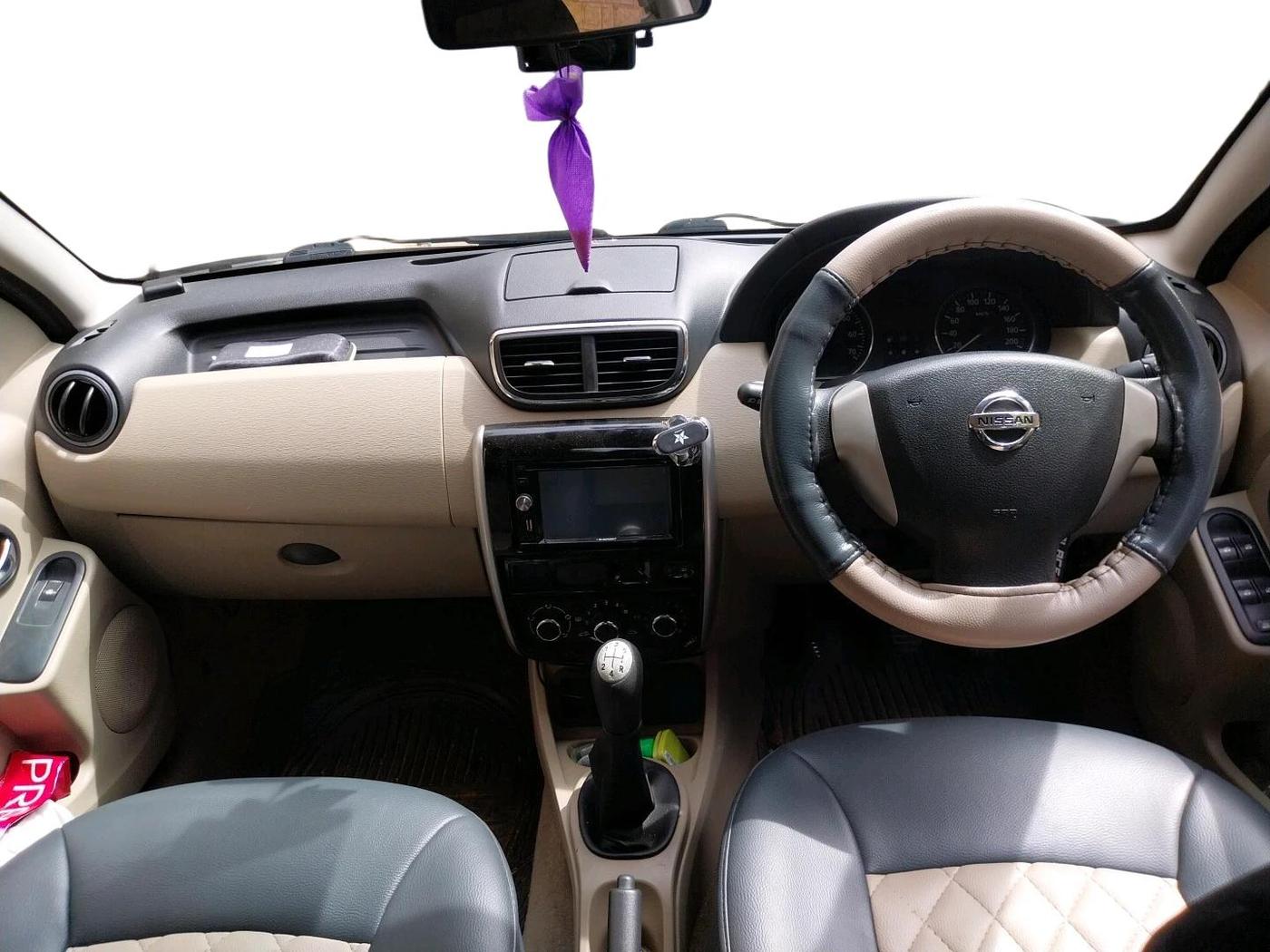 2015 Nissan Terrano XL (P), Petrol, Manual, 77,459 km, interior