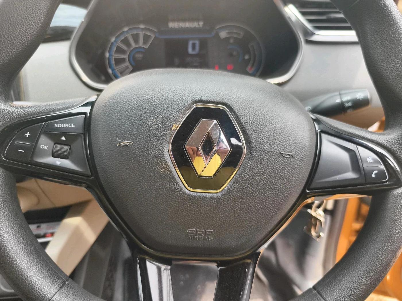 2022 Renault TRIBER RXT, Petrol, Manual, 42,000 km, interior