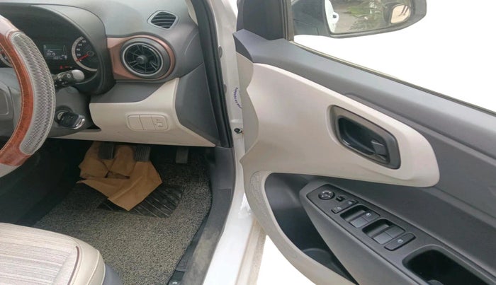 2022 Hyundai AURA S 1.2, Petrol, Manual, 2,607 km, interior