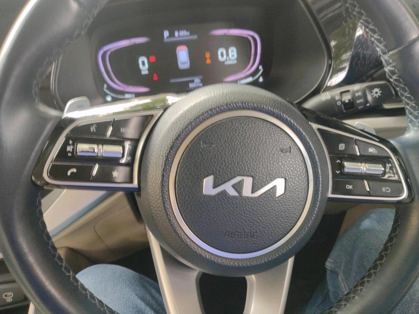 2022 KIA CARENS LUXURY PLUS 1.5 DIESEL AT 7 STR, Diesel, Automatic, 50,317 km, interior