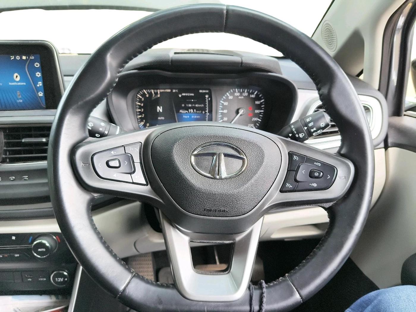 2023 Tata ALTROZ XZA, Petrol, Automatic, 36,424 km, interior