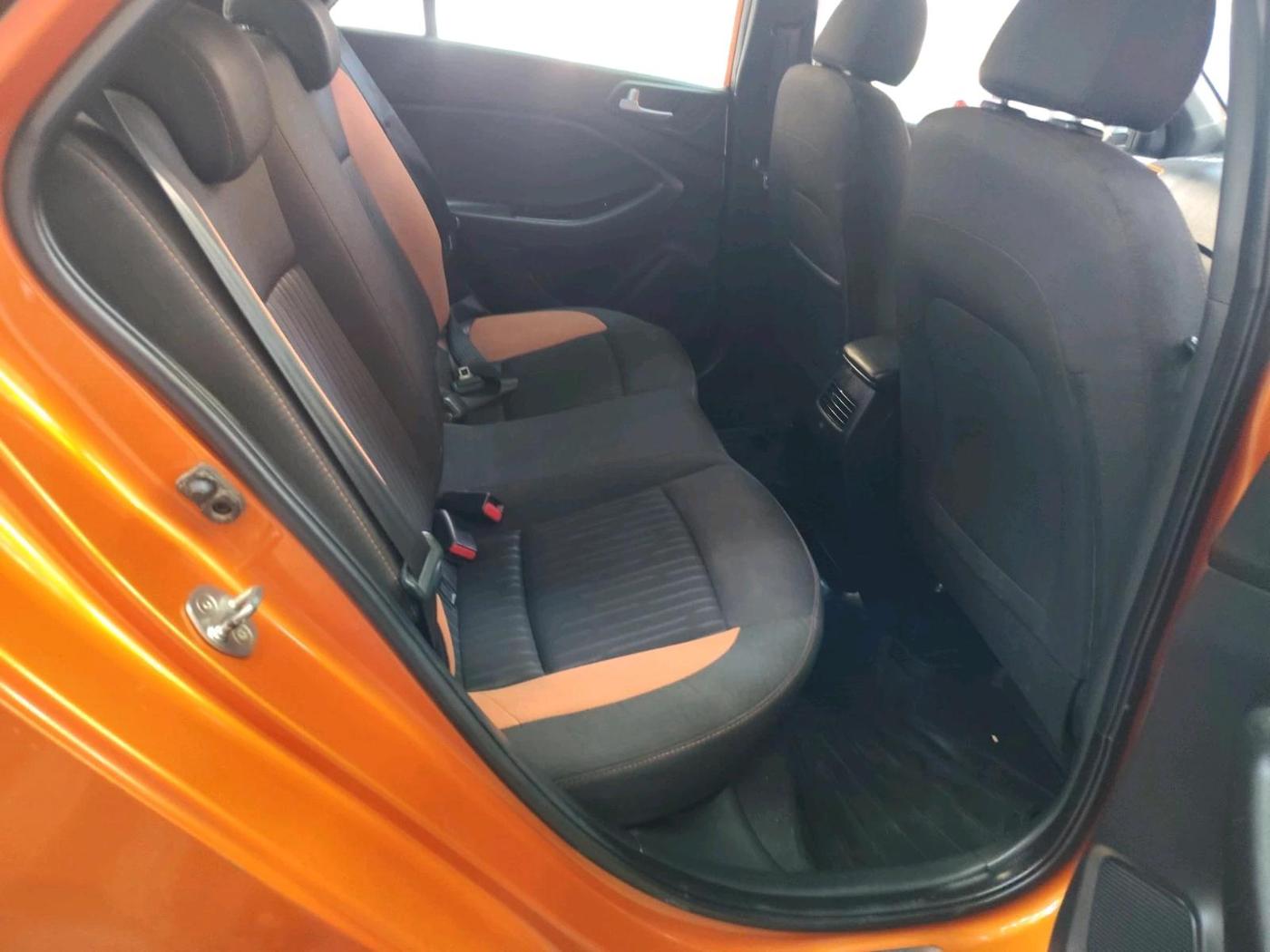 2019 Hyundai Elite i20 SPORTZ PLUS 1.2 DUAL TONE, Petrol, Manual, 33,823 km, interior