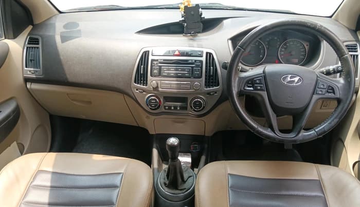 2014 Hyundai i20 SPORTZ 1.2, Petrol, Manual, 44,643 km, interior
