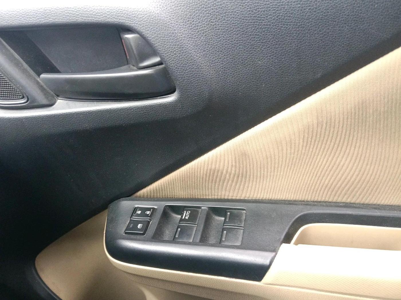 2014 Honda City 1.5L I-DTEC SV, Diesel, Manual, 1,07,960 km, interior