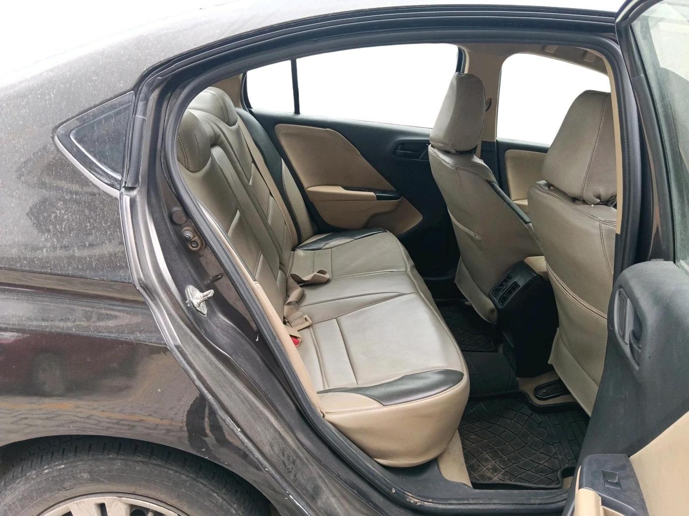 2014 Honda City 1.5L I-DTEC SV, Diesel, Manual, 1,07,960 km, interior