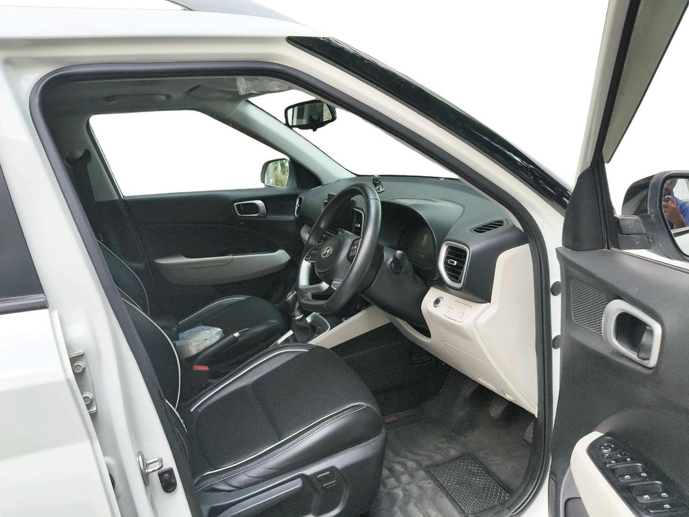 2022 Hyundai VENUE SX (O) 1.5 CRDI, Diesel, Manual, 66,948 km, interior