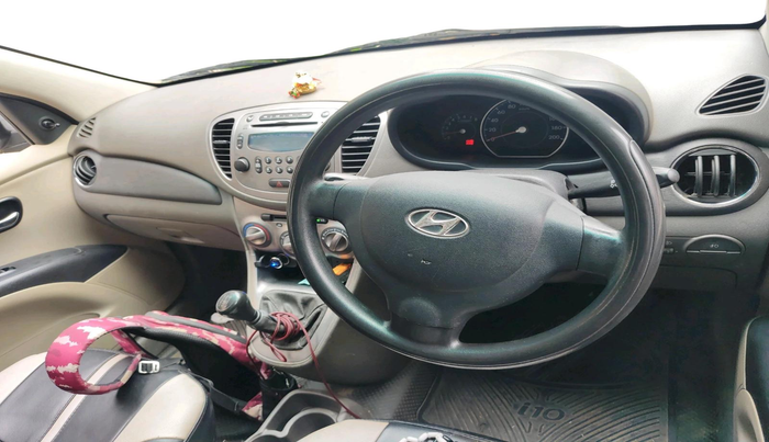 2015 Hyundai i10 SPORTZ 1.1, Petrol, Manual, 52,903 km, interior
