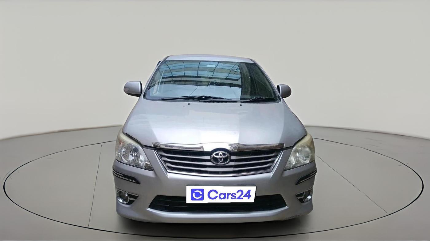 2013 Toyota Innova 2.5 VX 8 STR, Diesel, Manual, 1,79,985 km, exterior
