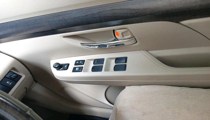 2024 Toyota RUMION V AT , Petrol, Automatic, 7,771 km, interior