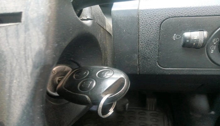 2011 Ford Figo TITANIUM 1.4 DIESEL, Diesel, Manual, 1,43,894 km, interior