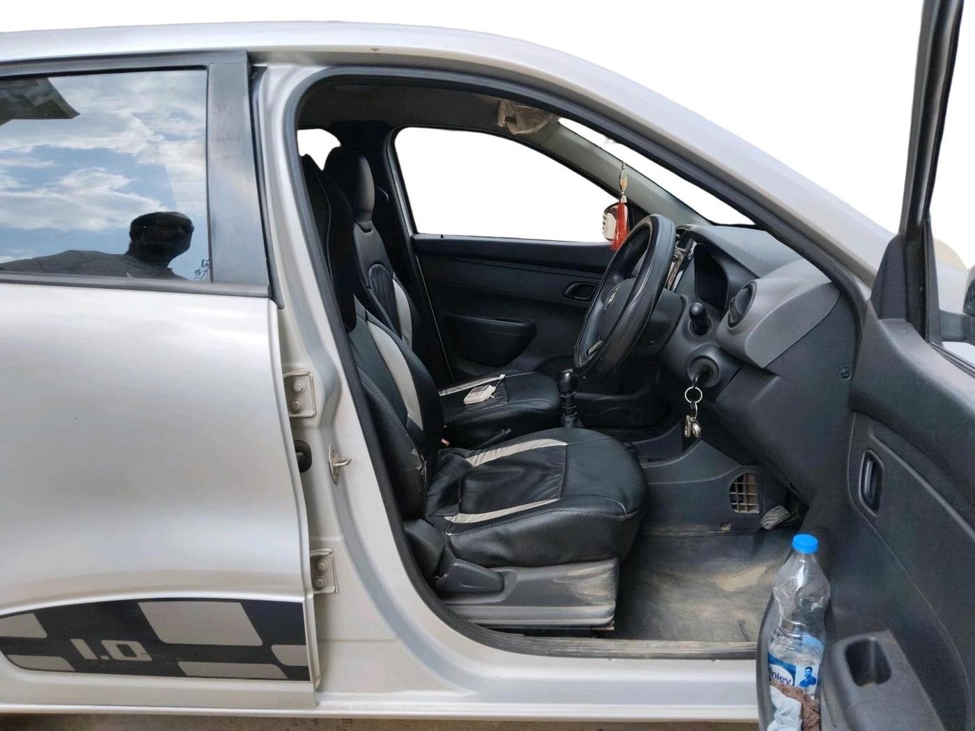 2016 Renault Kwid RXT 1.0, Petrol, Manual, 76,222 km, interior