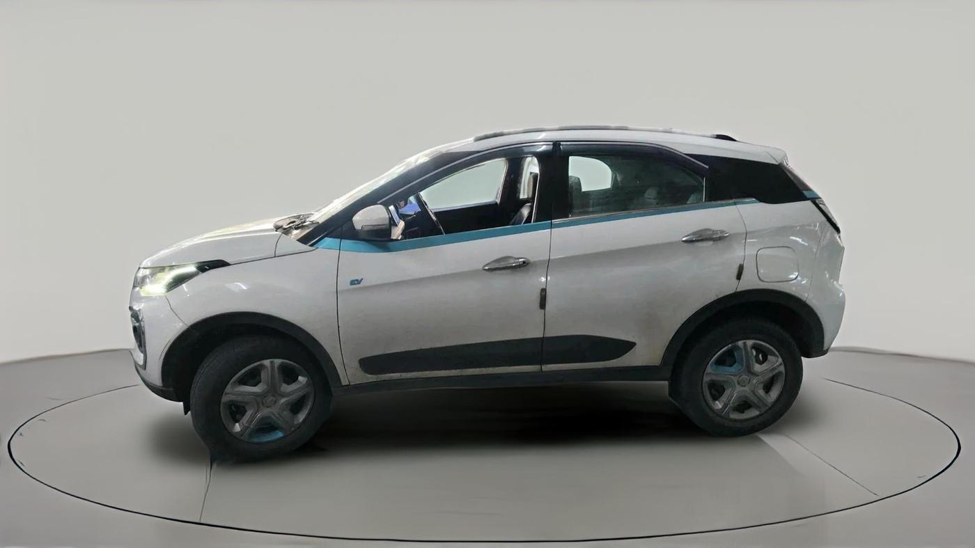 2022 Tata NEXON EV XM, Electric, Automatic, 46,696 km, exterior