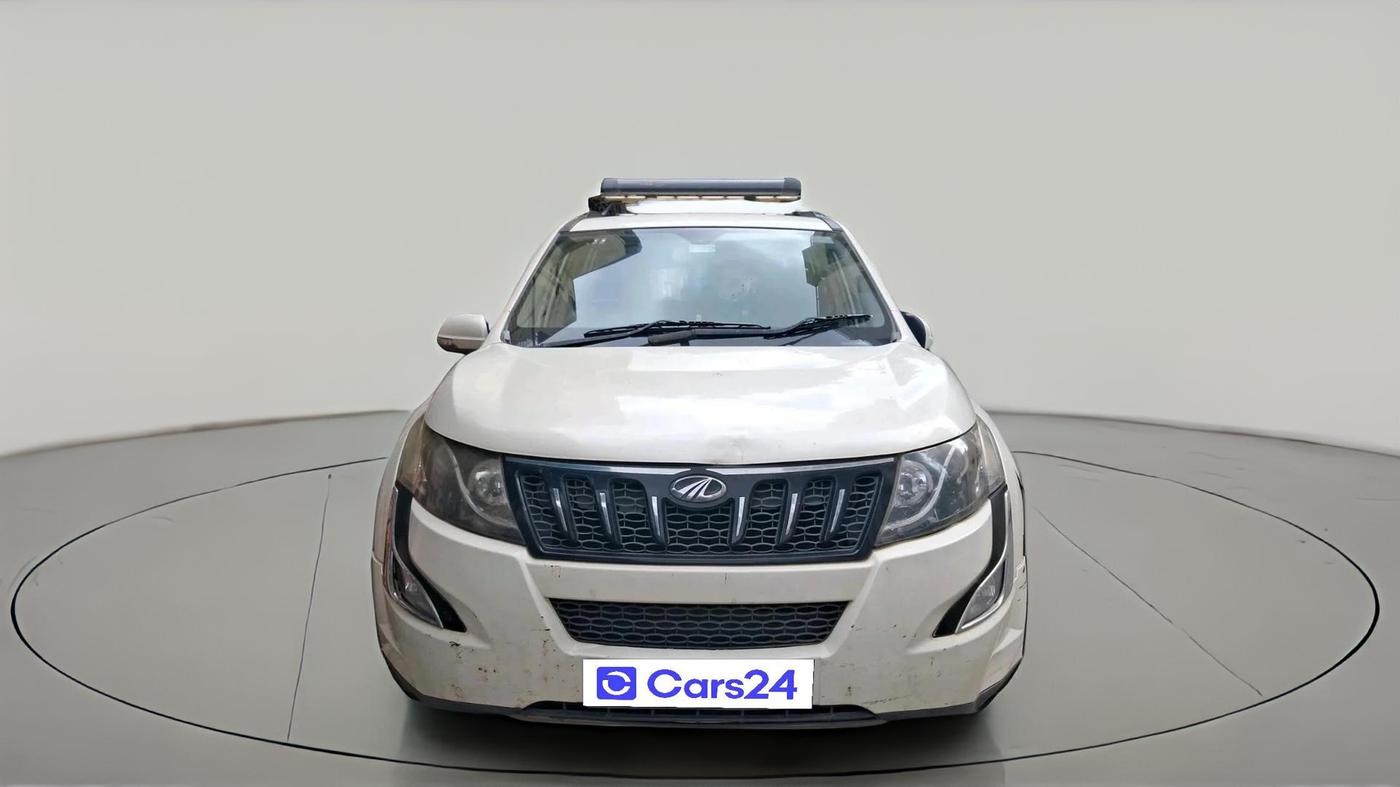 2016 Mahindra XUV500 W6, Diesel, Manual, 87,588 km, exterior