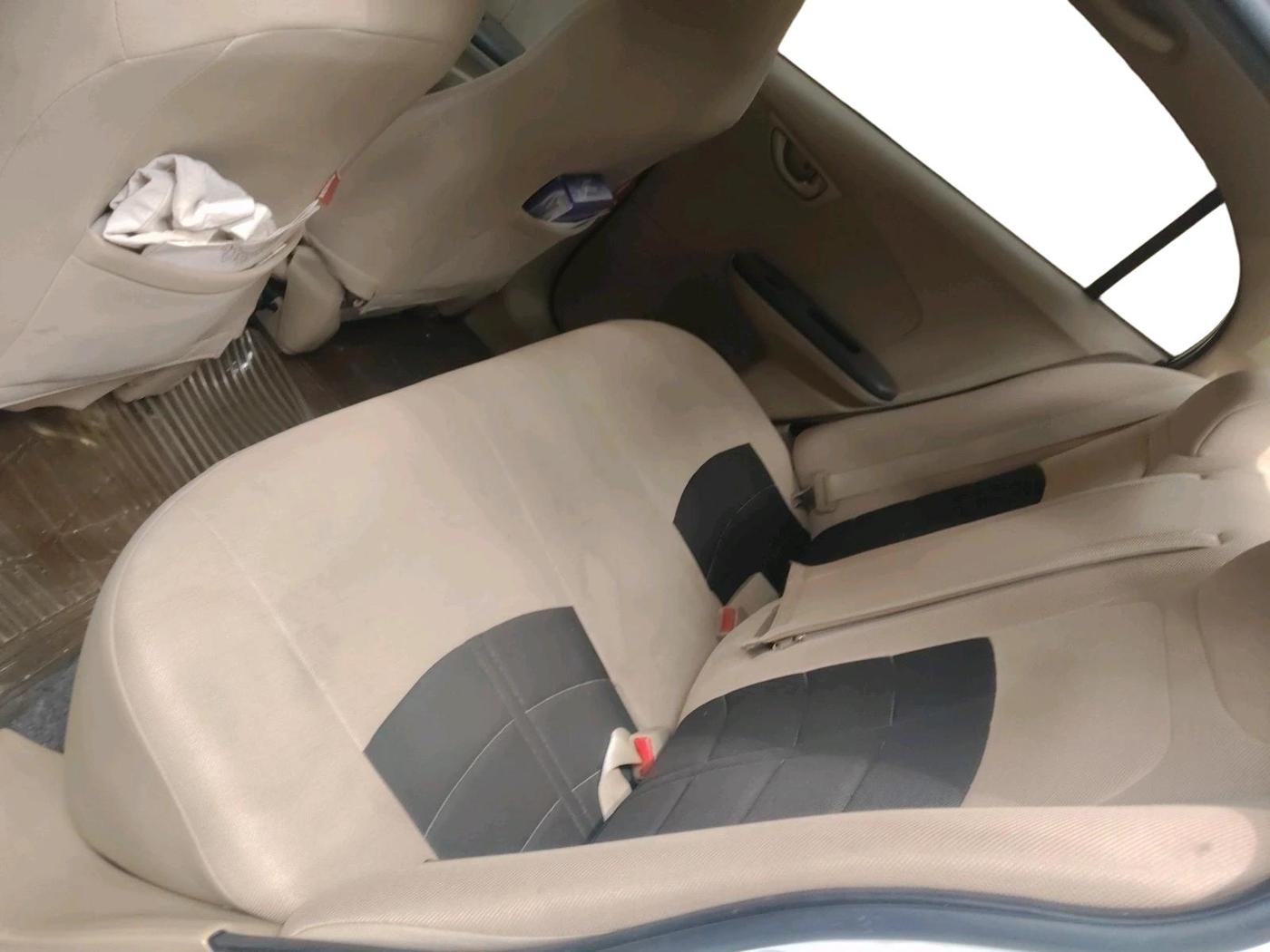 2013 Honda Amaze 1.5L I-DTEC S, Diesel, Manual, 96,097 km, interior