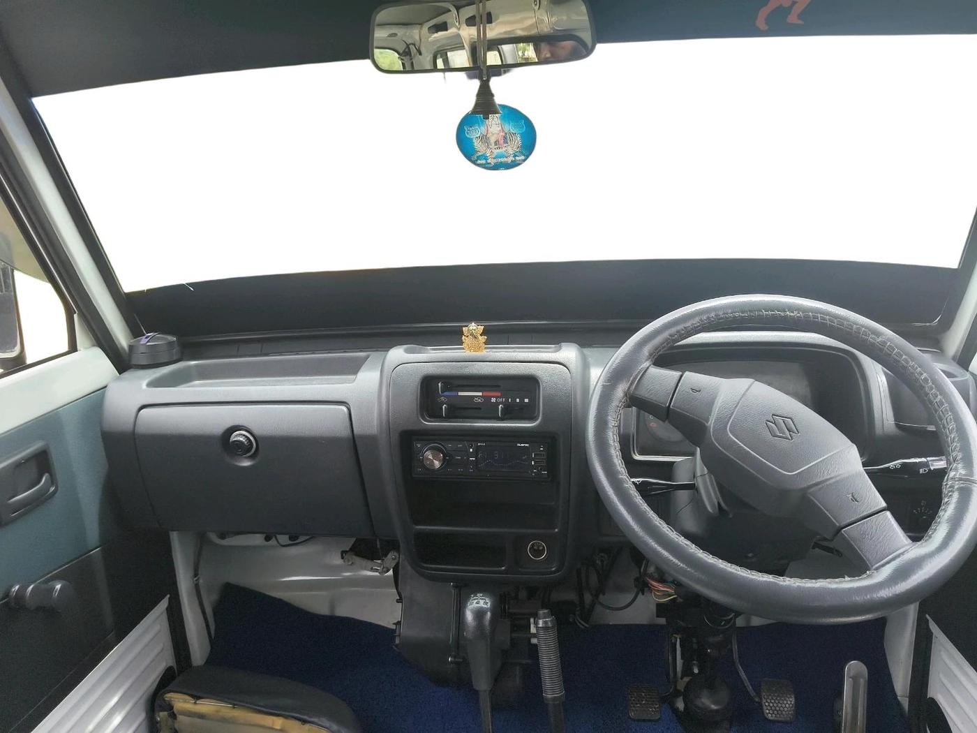 2018 Maruti Omni 5 STR, Petrol, Manual, 52,864 km, interior