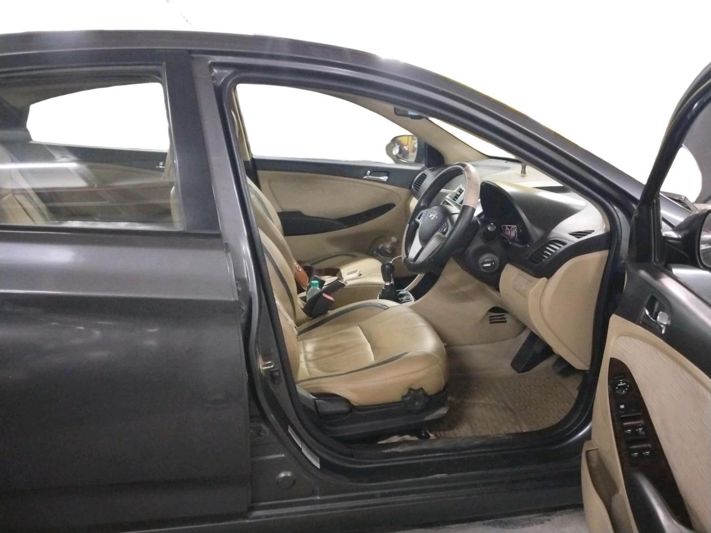 2013 Hyundai Verna FLUIDIC 1.6 CRDI SX, Diesel, Manual, 1,25,860 km, interior
