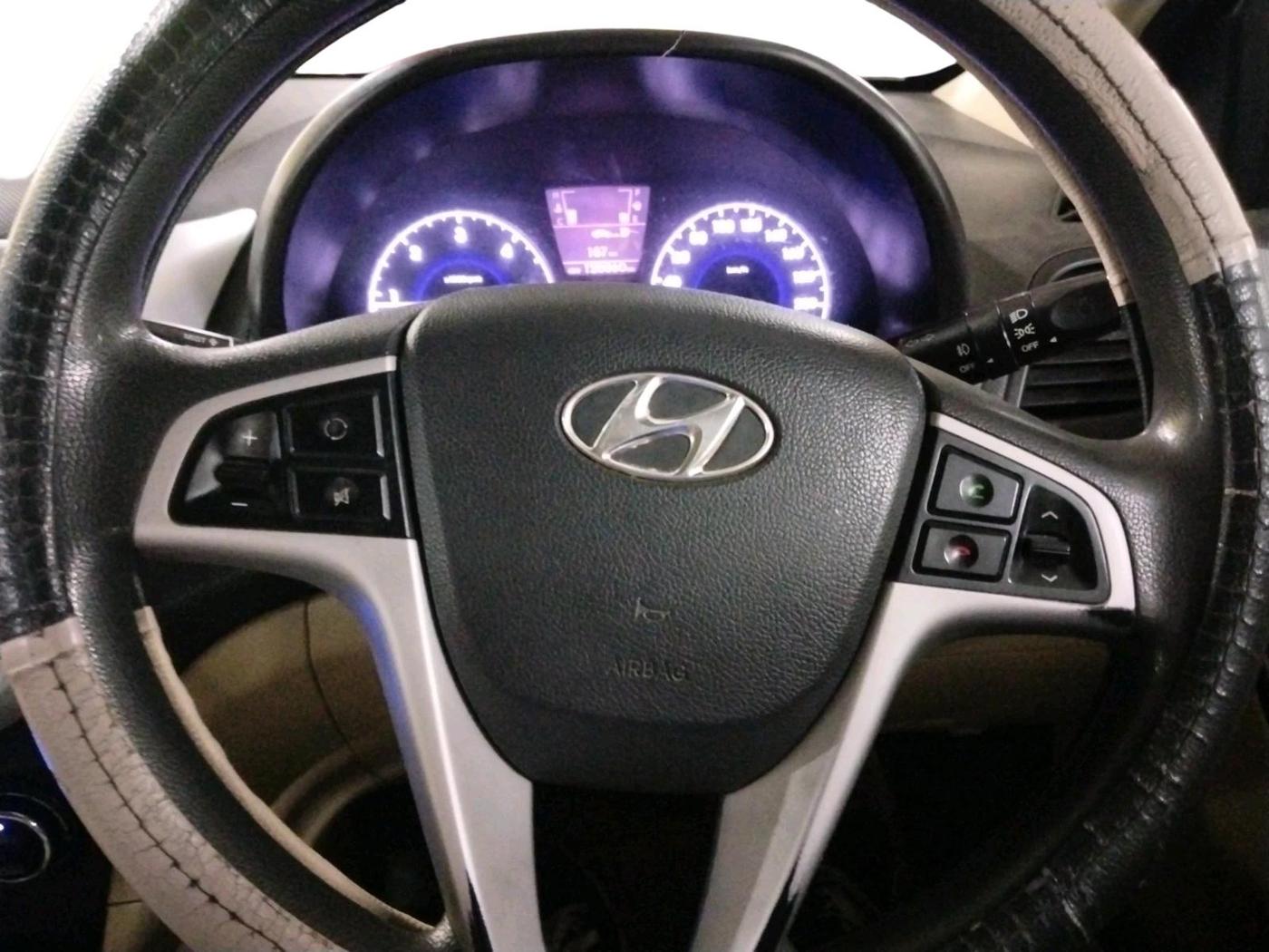 2013 Hyundai Verna FLUIDIC 1.6 CRDI SX, Diesel, Manual, 1,25,860 km, interior