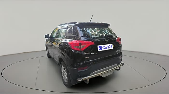 2024 Mahindra XUV300 W8 1.2 PETROL, Petrol, Manual, 20,732 km, exterior