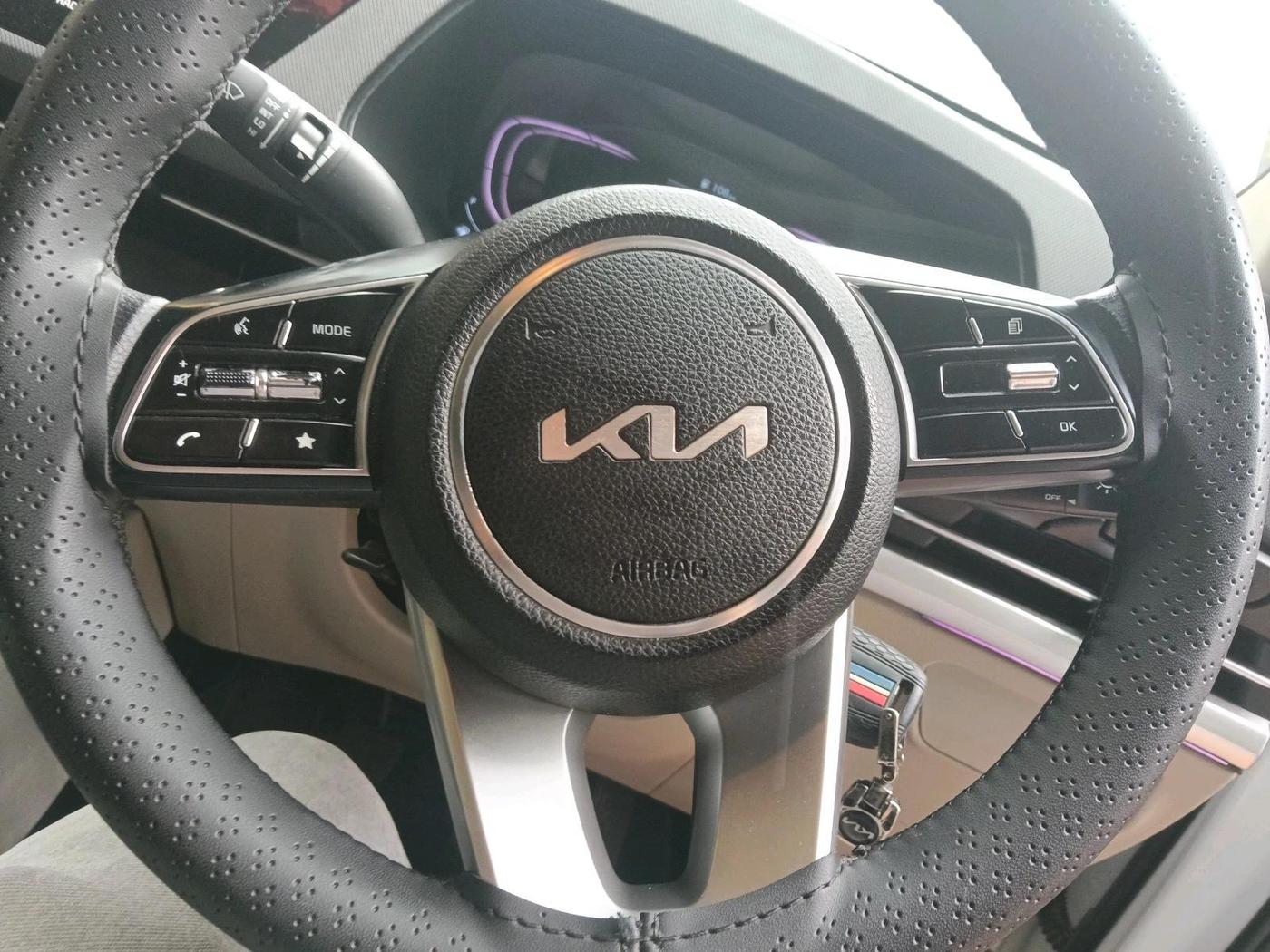 2022 KIA CARENS PRESTIGE 1.5 DIESEL 7 STR, Diesel, Manual, 36,282 km, interior