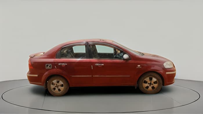 2011 Chevrolet Aveo LT 1.4, Petrol, Manual, 1,11,422 km, exterior