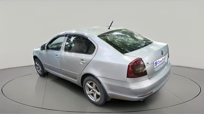 2012 Skoda Laura L&K 2.0 TDI AT, Diesel, Automatic, 98,628 km, exterior