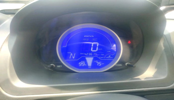 2015 Mahindra E2O T0, Electric, Automatic, 42,361 km, interior