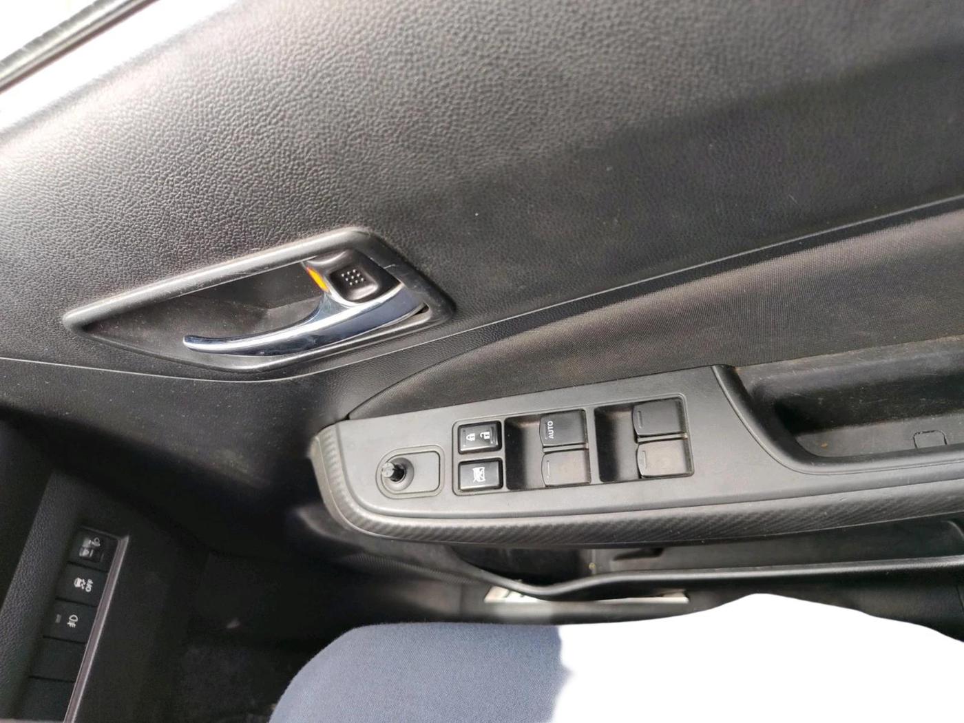 2023 Maruti Swift VXI, Petrol, Manual, 29,985 km, interior