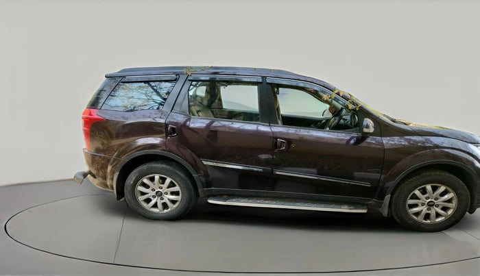 2017 Mahindra XUV500 W8 AT, Diesel, Automatic, 1,16,501 km, exterior