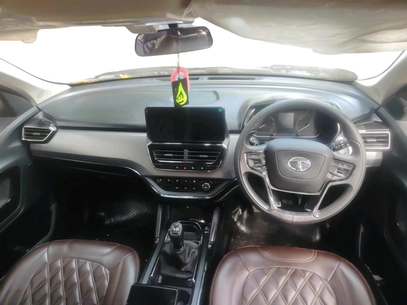 2023 Tata Harrier XT PLUS 2.0L KRYOTEC DARK EDITON, Diesel, Manual, 57,949 km, interior