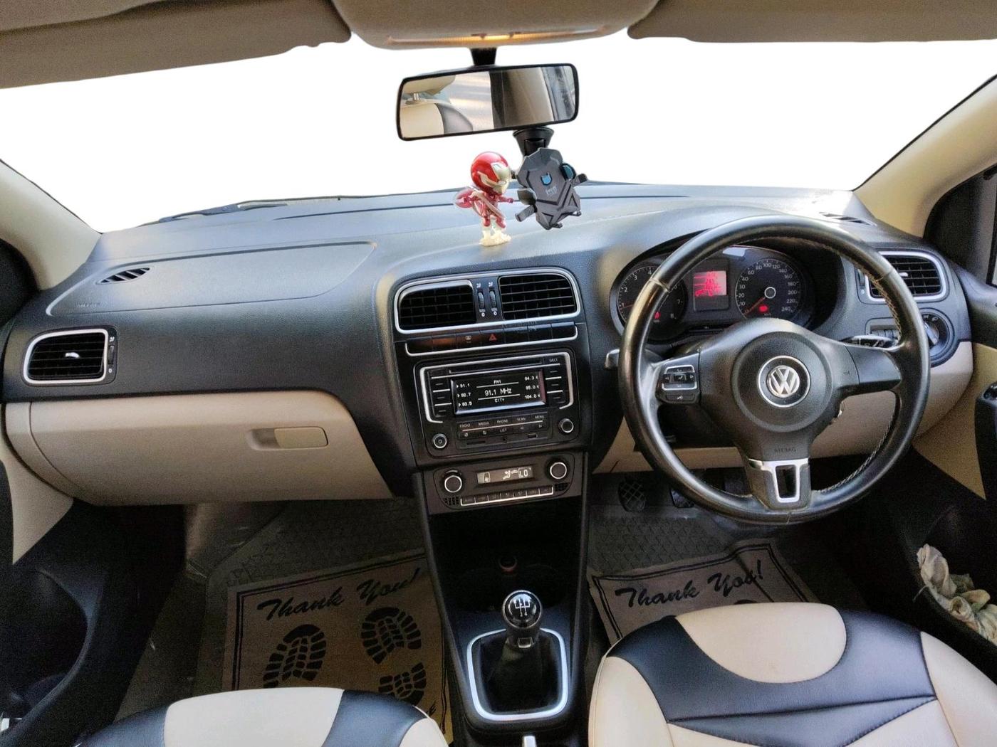 2013 Volkswagen Polo HIGHLINE1.2L, Petrol, Manual, 80,532 km, interior