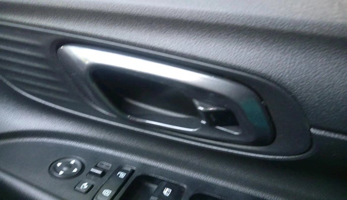 2021 Hyundai NEW I20 ASTA (O) 1.2 MT, Petrol, Manual, 24,195 km, interior