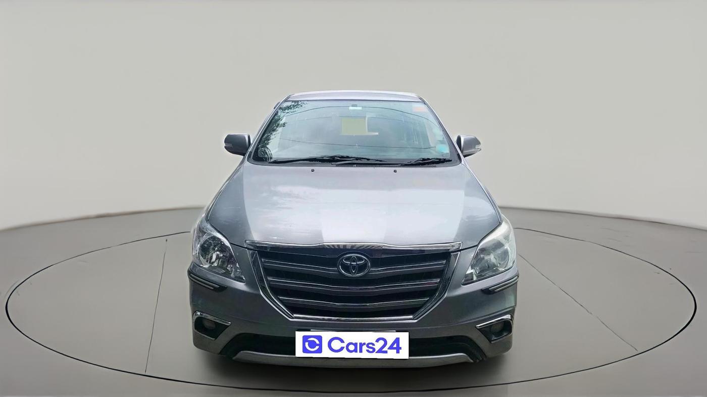2015 Toyota Innova 2.5 VX 7 STR, Diesel, Manual, 1,17,817 km, exterior