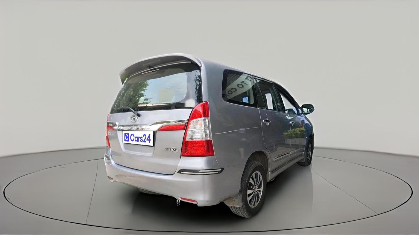 2015 Toyota Innova 2.5 VX 7 STR, Diesel, Manual, 1,17,817 km, exterior