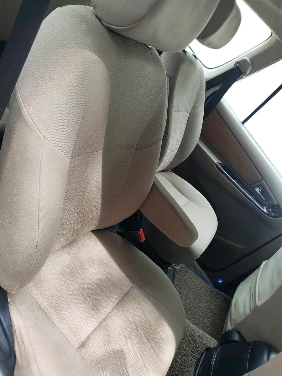2015 Toyota Innova 2.5 VX 7 STR, Diesel, Manual, 1,17,817 km, interior
