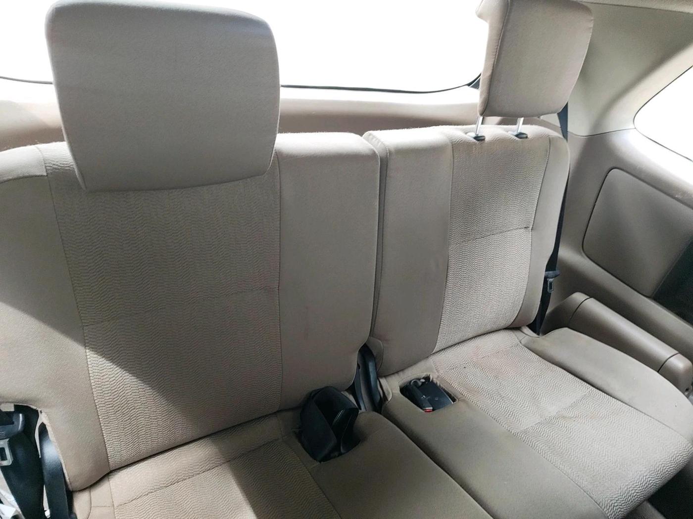 2015 Toyota Innova 2.5 VX 7 STR, Diesel, Manual, 1,17,817 km, interior