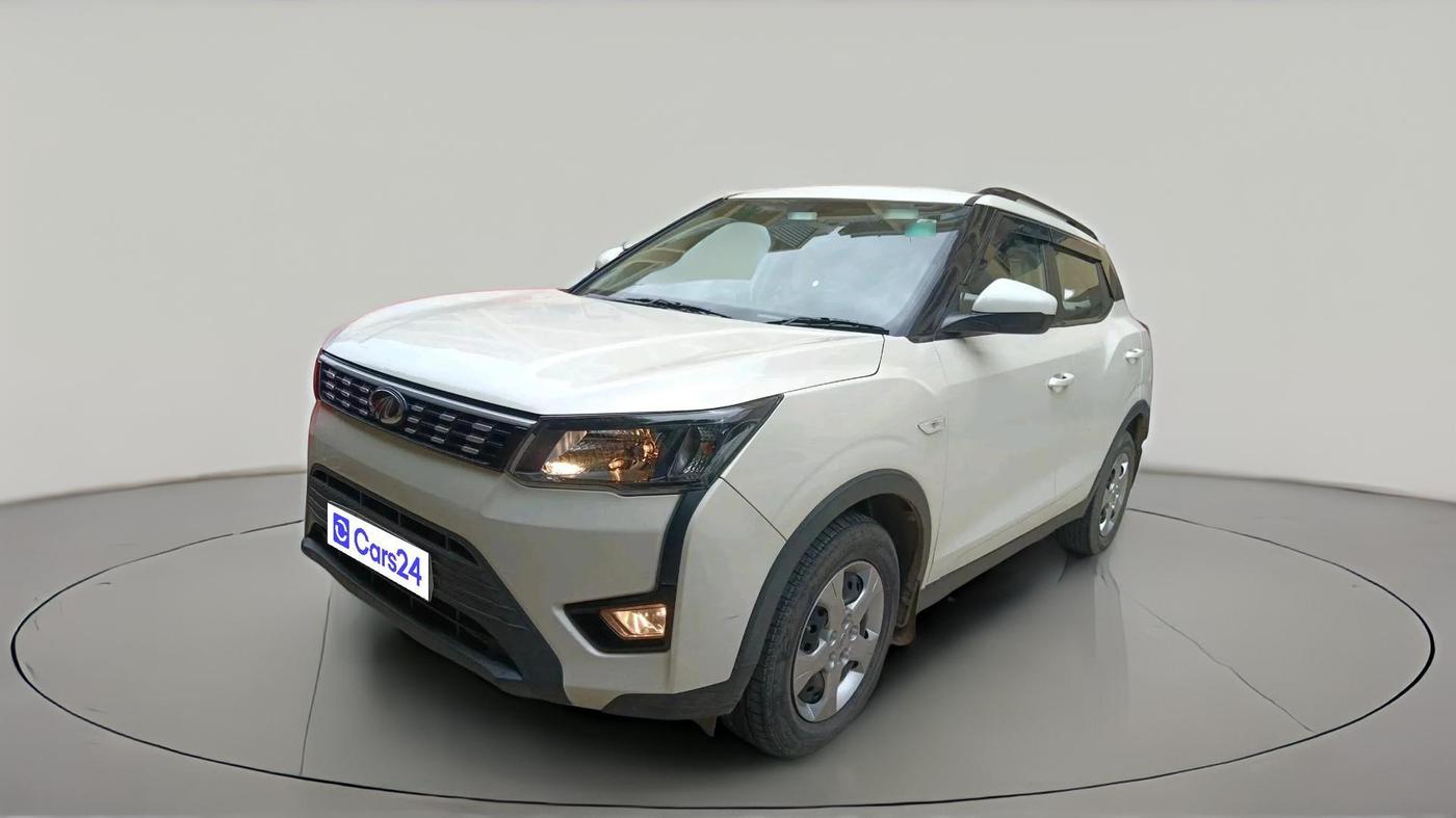 2022 Mahindra XUV300 W6 1.5 Diesel, Diesel, Manual, 51,757 km, exterior