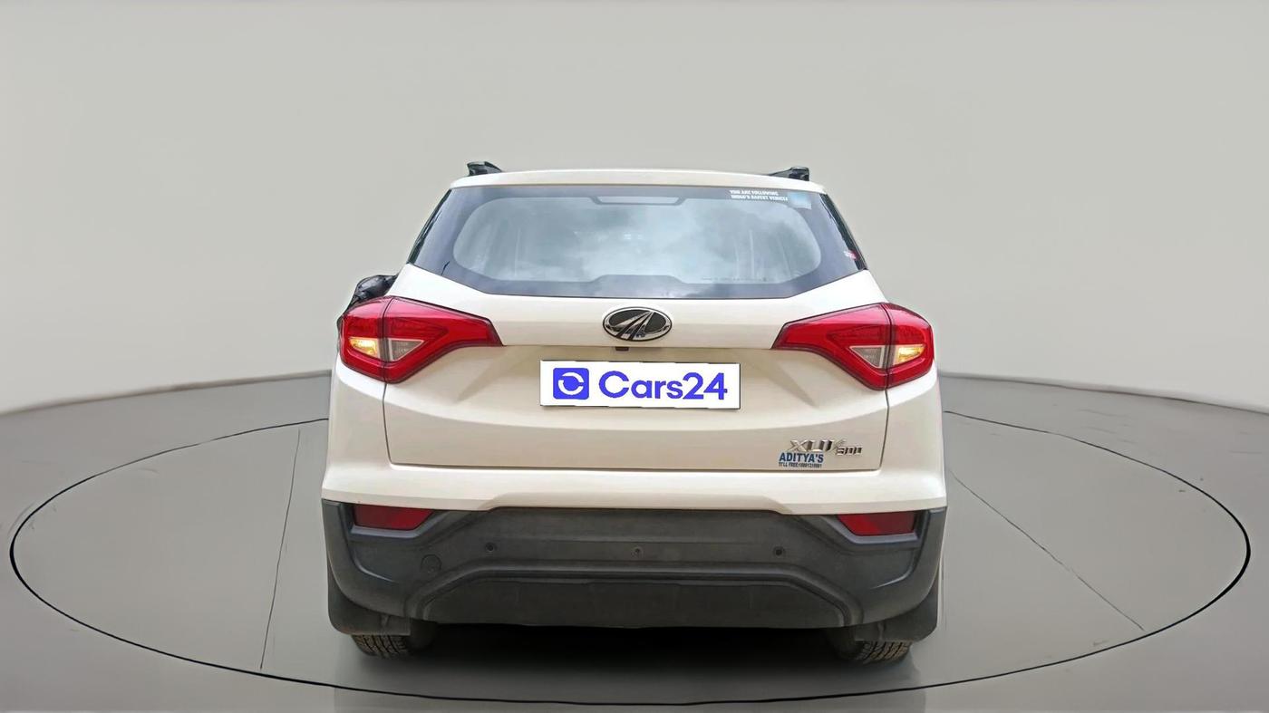 2022 Mahindra XUV300 W6 1.5 Diesel, Diesel, Manual, 51,757 km, exterior