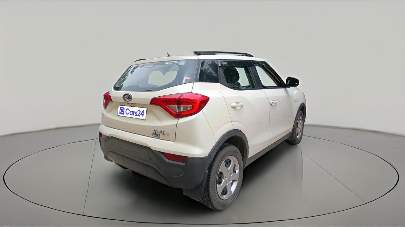 2022 Mahindra XUV300 W6 1.5 Diesel, Diesel, Manual, 51,757 km, exterior