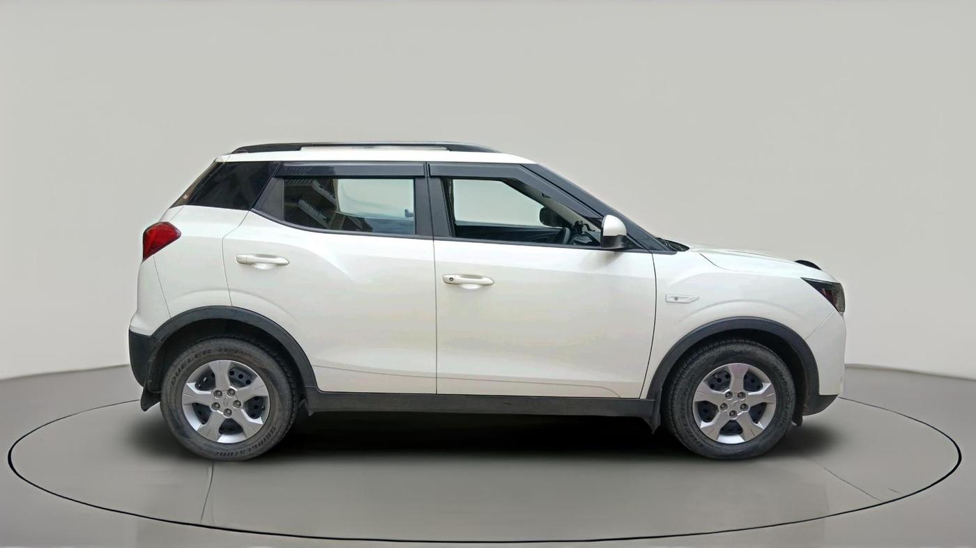 2022 Mahindra XUV300 W6 1.5 Diesel, Diesel, Manual, 51,757 km, exterior