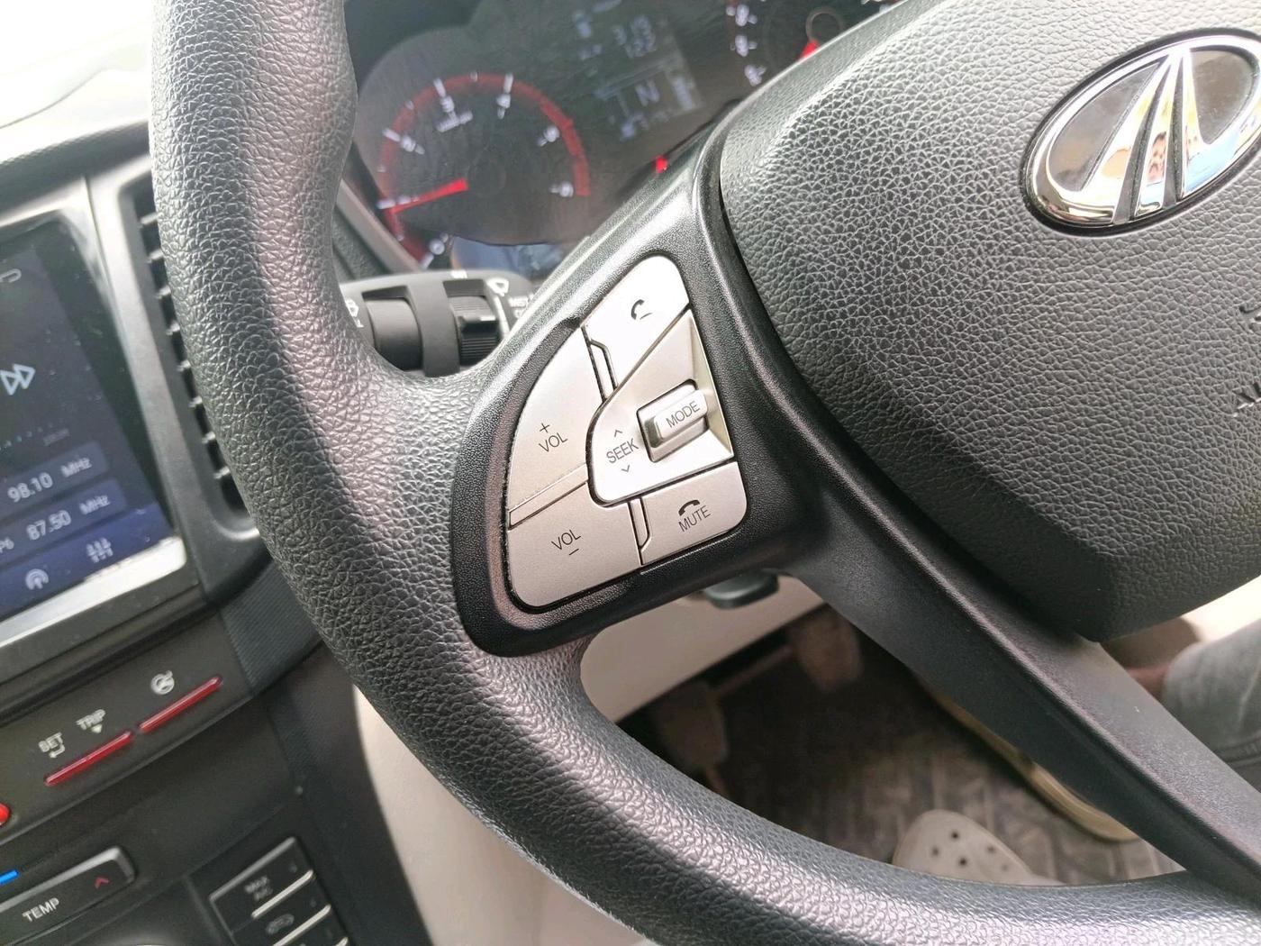 2022 Mahindra XUV300 W6 1.5 Diesel, Diesel, Manual, 51,757 km, interior