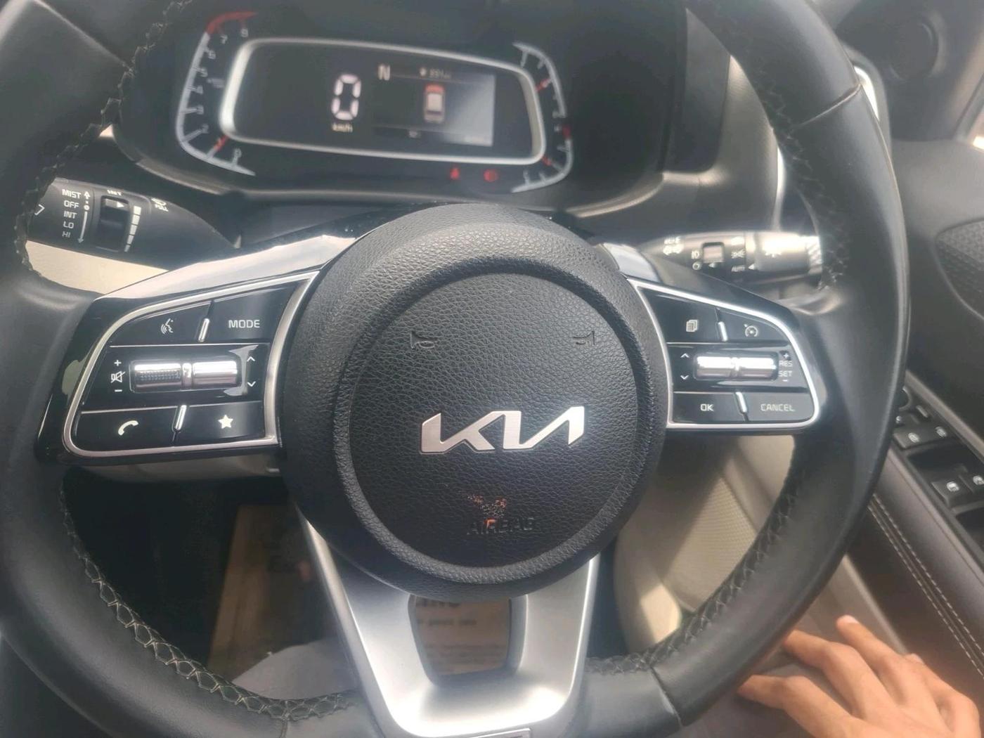 2022 KIA SONET HTX 1.0 IMT, Petrol, Manual, 46,996 km, interior