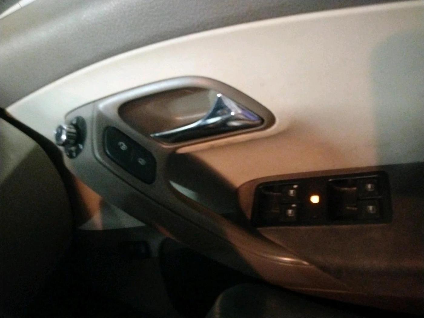 2013 Skoda Rapid AMBITION 1.6 MPI AT PLUS, Petrol, Automatic, 1,14,720 km, interior