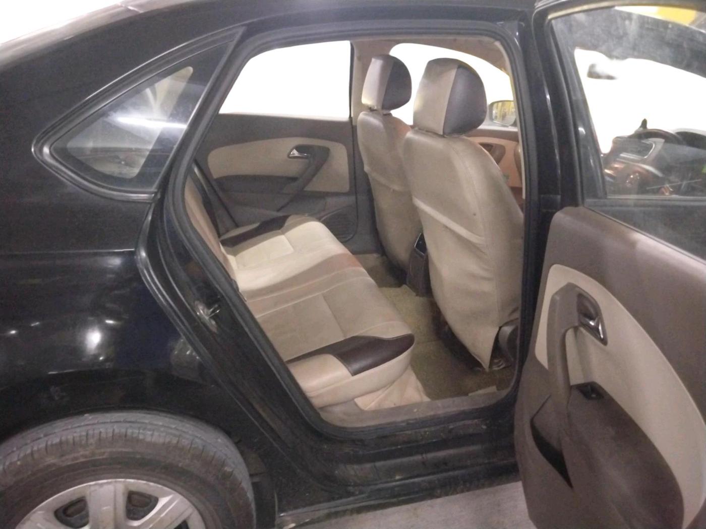 2013 Skoda Rapid AMBITION 1.6 MPI AT PLUS, Petrol, Automatic, 1,14,720 km, interior