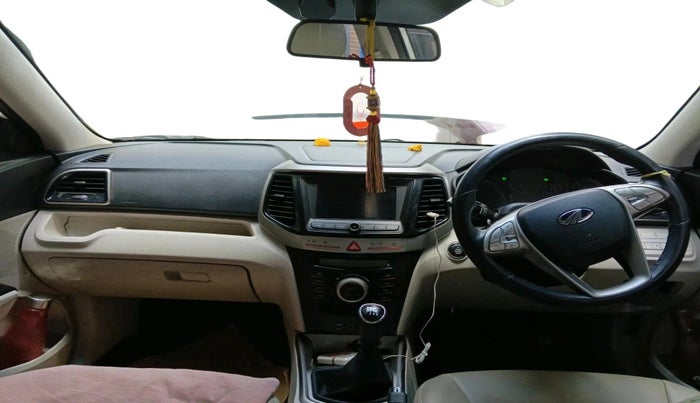 2020 Mahindra XUV300 W8 1.2 PETROL, Petrol, Manual, 46,127 km, interior
