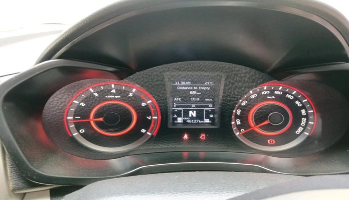 2020 Mahindra XUV300 W8 1.2 PETROL, Petrol, Manual, 46,127 km, interior