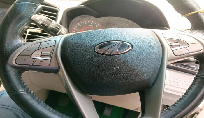 2020 Mahindra XUV300 W8 1.2 PETROL, Petrol, Manual, 46,127 km, interior