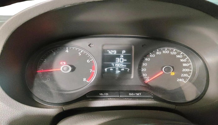 2017 Volkswagen Vento HIGHLINE PETROL AT, Petrol, Automatic, 71,905 km, interior